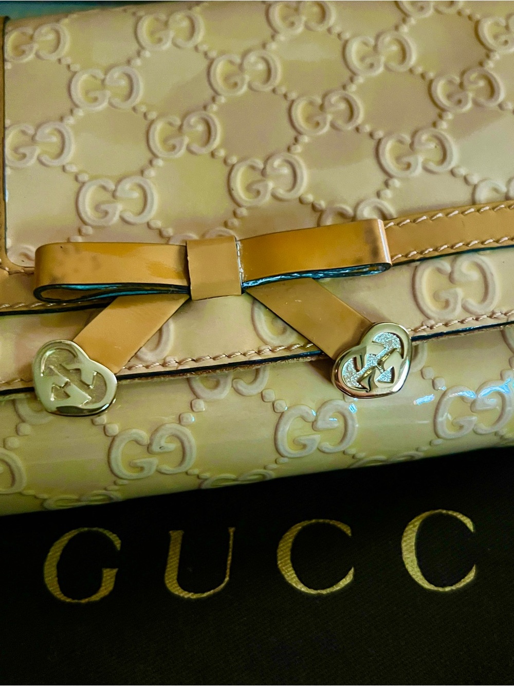Gucci Patent Mayfair Shoulder/Clutch bag with Gold Chain - Picture 5 of 11